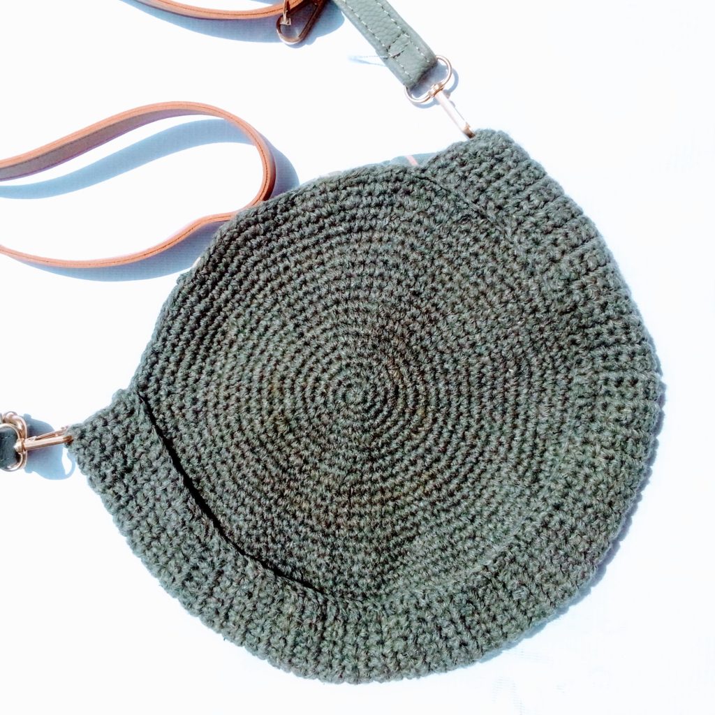 Crochet circle bag by Yarnpunzel